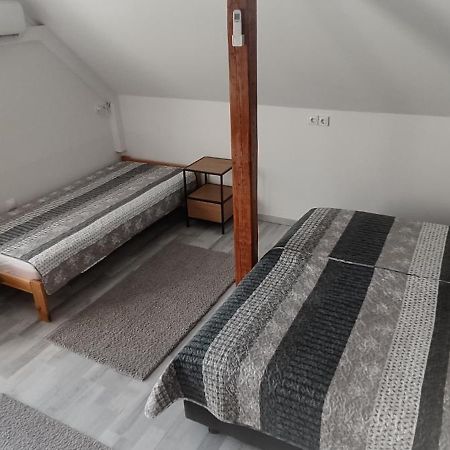 דירות באלאטונפורד Lila Fuge Apartman מראה חיצוני תמונה