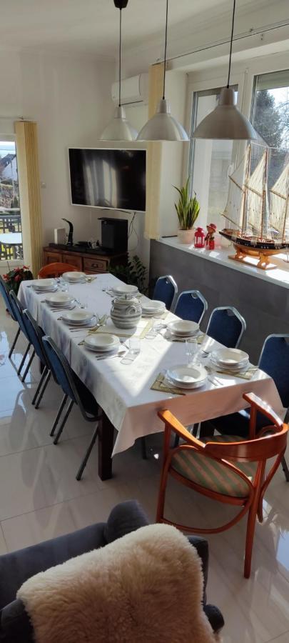 דירות באלאטונפורד Lila Fuge Apartman מראה חיצוני תמונה