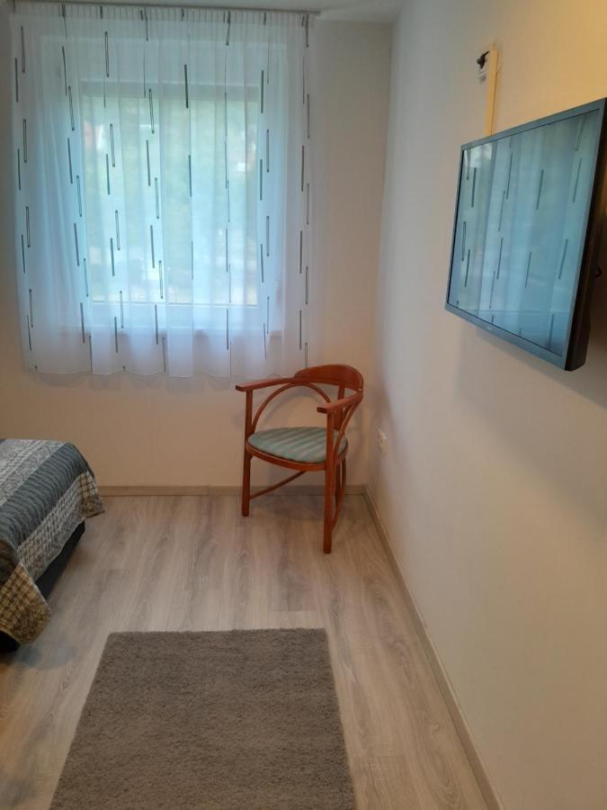 דירות באלאטונפורד Lila Fuge Apartman מראה חיצוני תמונה