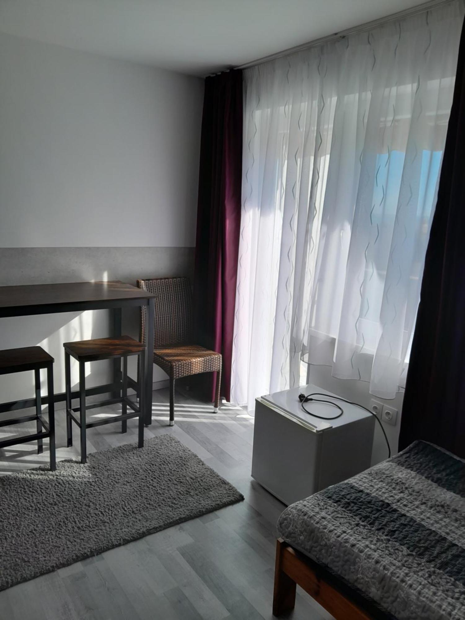 דירות באלאטונפורד Lila Fuge Apartman מראה חיצוני תמונה